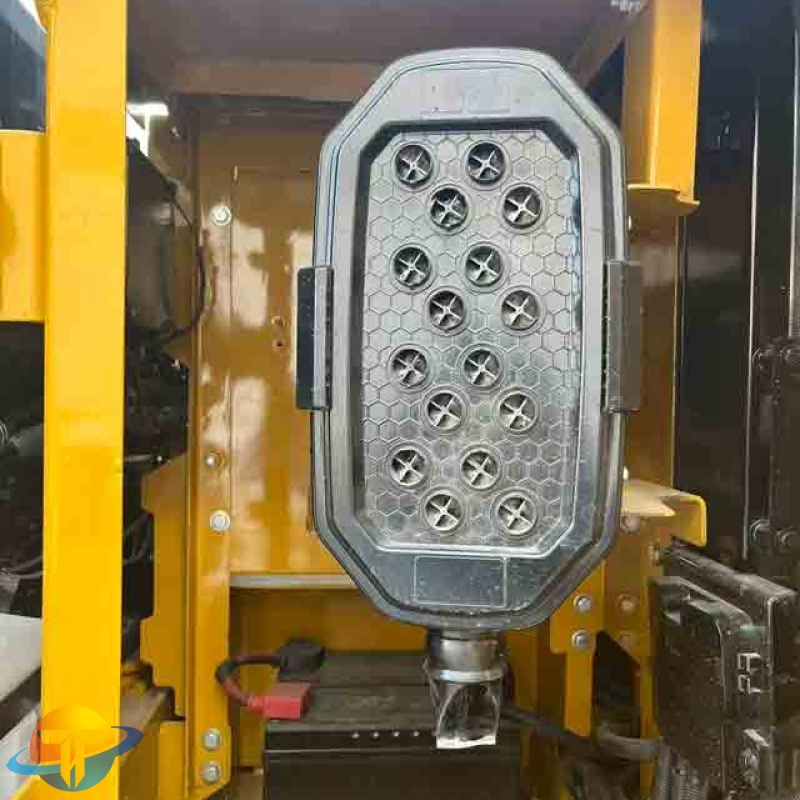 Caterpillar CAT320 high-spec used excavators have high value and high returns and are currently selling well.