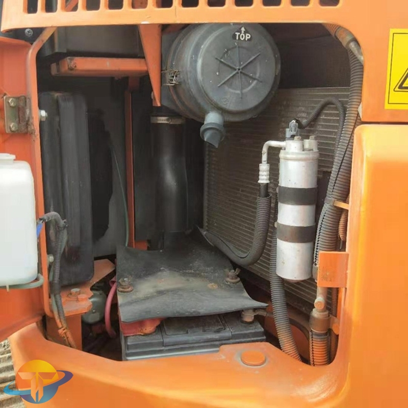 used Hitachi ZX75 excavator good quality and low price