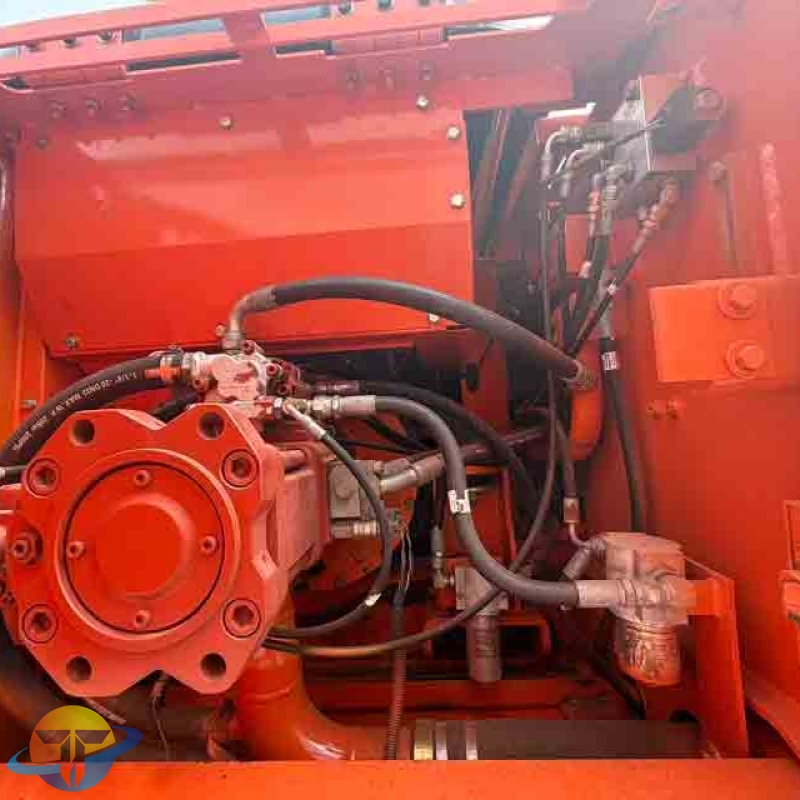 Doosan DH210 wheeled excavator with original motor and engine for sale.