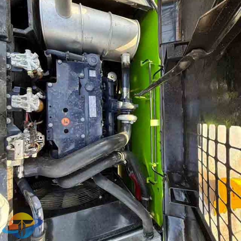 A used Caterpillar green CAT320D2L excavator with a powerful hydraulic system and high cost-performance ratio is available for sale.