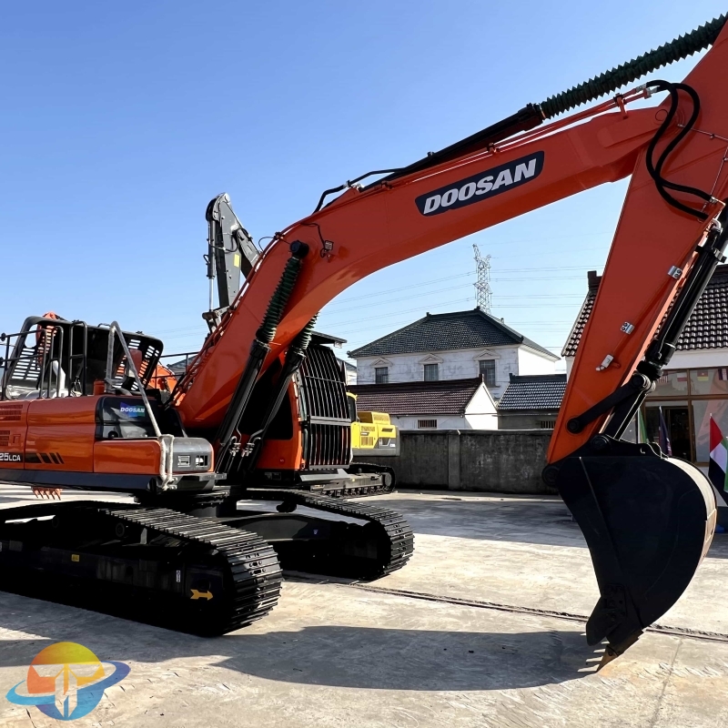 Low price second-hand excavator Doosan DX225LC excavator crawler excavator high quality after-sales guarantee