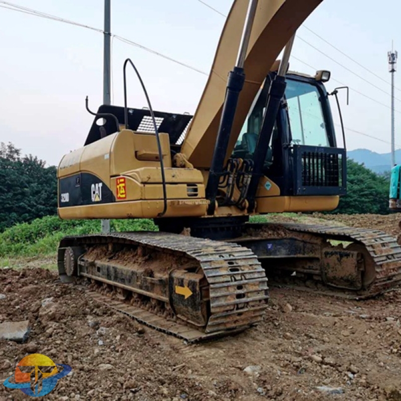used Caterpillar CAT320D excavator in good condition and low price