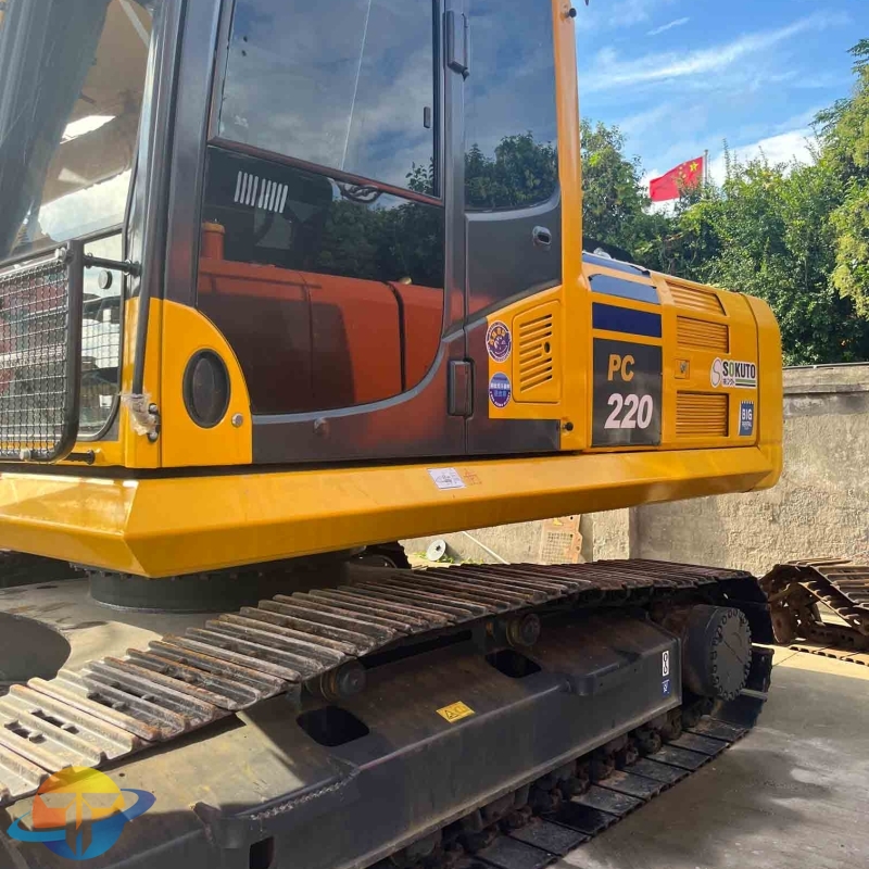 2022 genuine Komatsu PC220-8N1 excavator used construction machinery with good performance for sale.