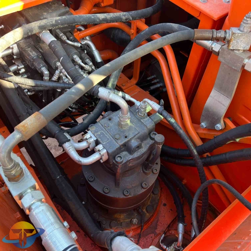 Doosan DX225LC-9C excavator second-hand machine has good operating performance and low price