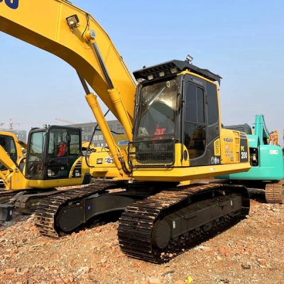 Cheap second-hand Komatsu PC200-8 excavator in good condition and good value for money
