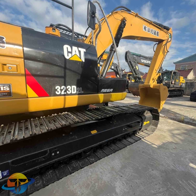 There is a limited amount of stock of used construction equipment of the world-renowned brand Japanese original Caterpillar 323D2L excavator in stock.