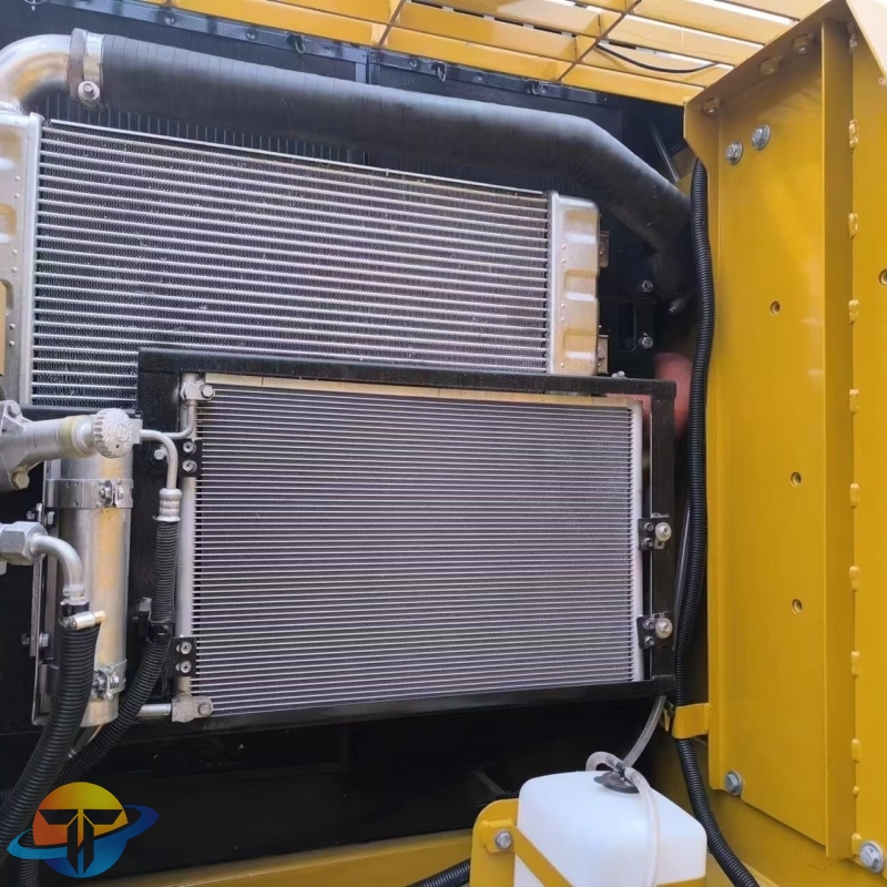 Used Caterpillar CAT320D2L excavator high quality and good price