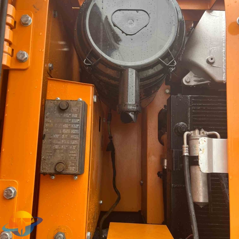 Hyundai 220LC-9C original Korean second-hand crawler excavator with good maintenance and high quality with engine, transmission and gear for sale.