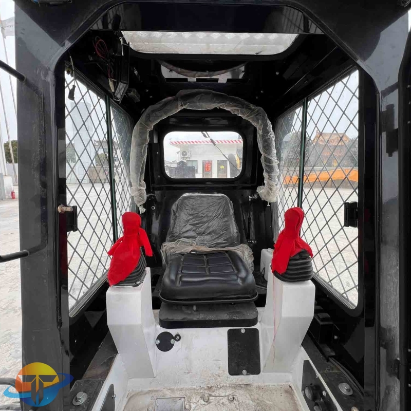 Second hand skid steer loader high operation low price reasonable use