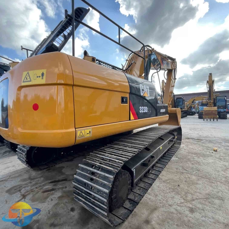Imported from Japan, used Caterpillar 323D2L excavator for general construction use.