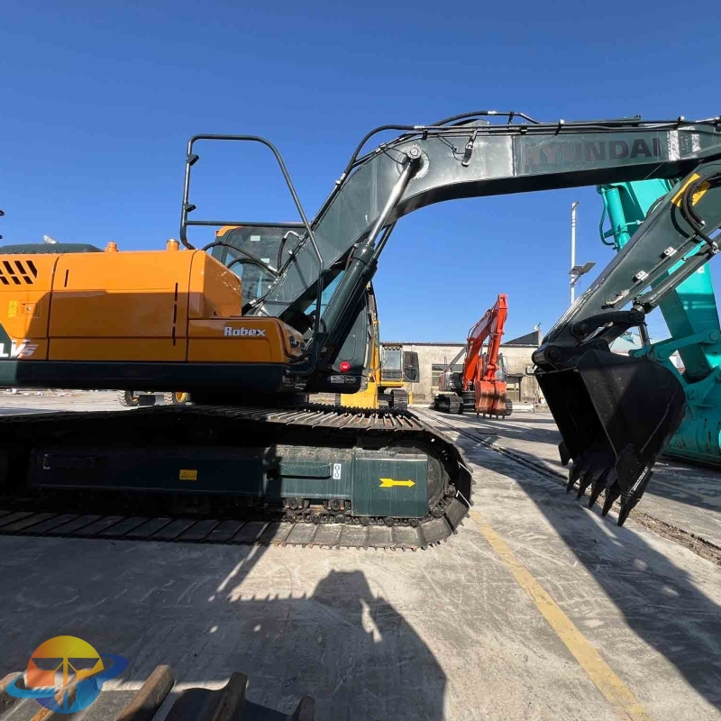 High quality original Hyundai R150LC-9 excavator in perfect condition at a super cheap price