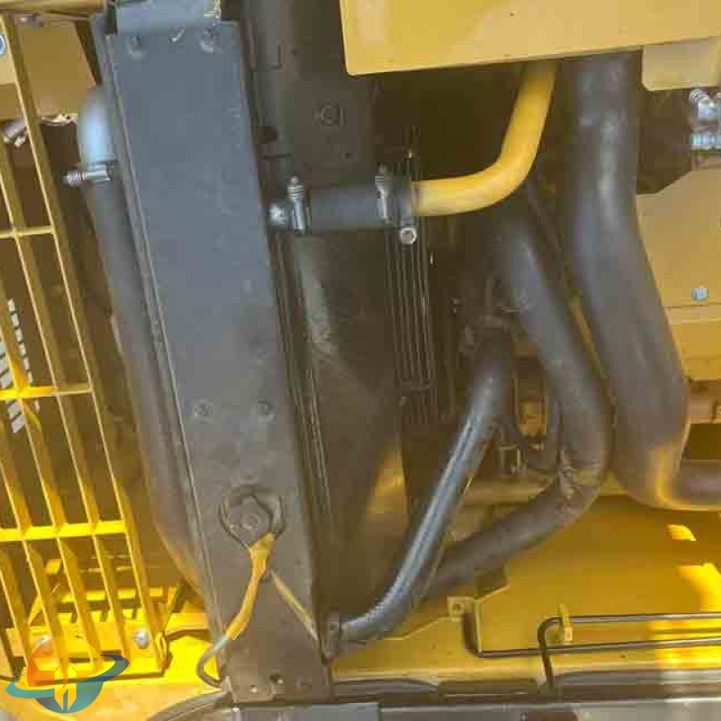 Caterpillar CAT320D2L used excavators are in good condition, priced well, and are popular worldwide.