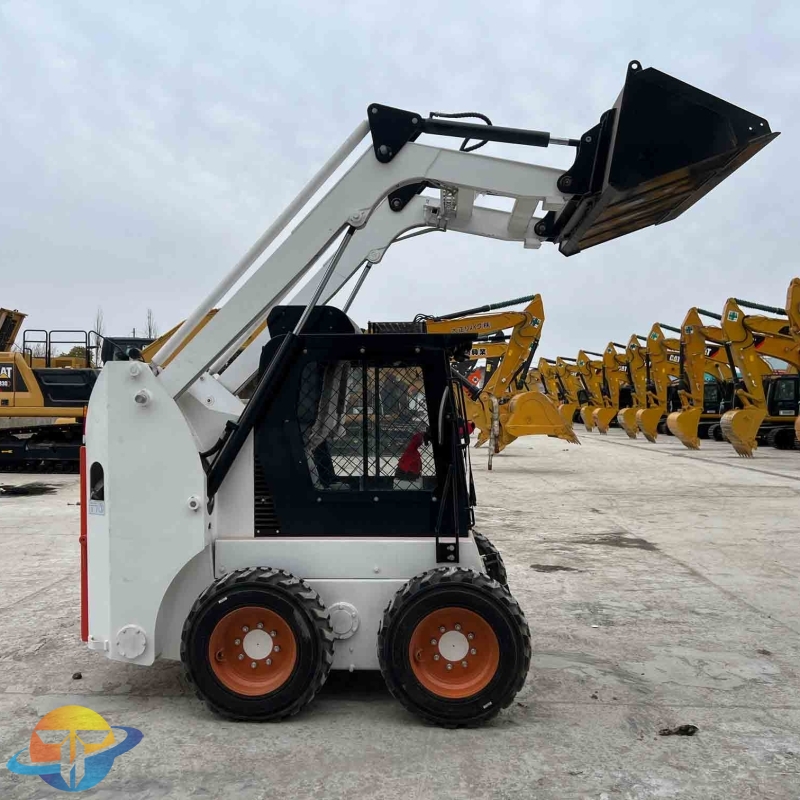Second hand skid steer loader high operation low price reasonable use