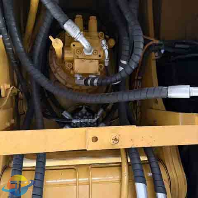 Used Caterpillar CAT323 high-spec excavator, original Japanese hydraulic excavator for sale.