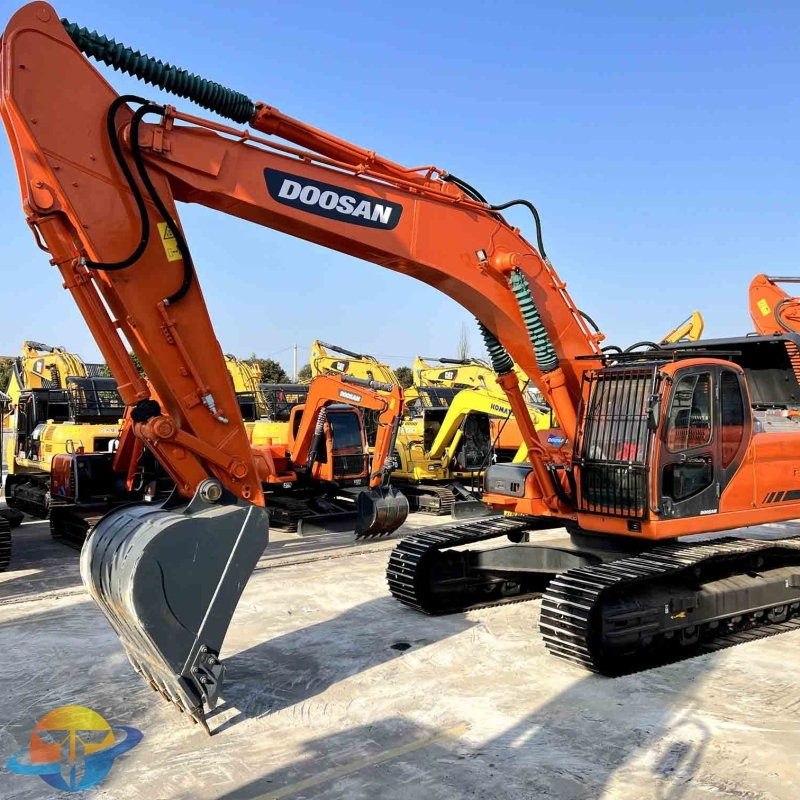 High quality second-hand excavator Doosan DX350LC-9C excavator is hot selling in the whole network with low price and good quality