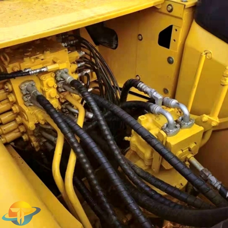 Used Komatsu PC200-7 excavator Used construction equipment High quality