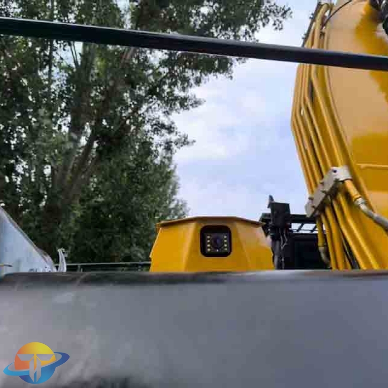 We have used Caterpillar 323D2L excavators in stock and in excellent condition for sale worldwide.