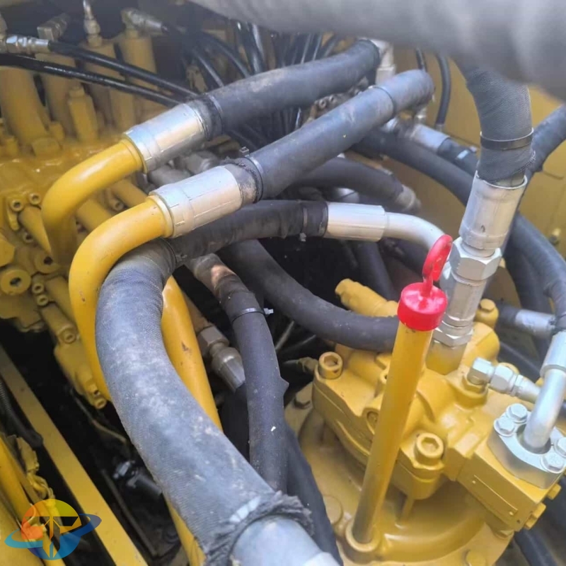 Used high quality Caterpillar 323D2L excavator to meet different construction needs at low prices