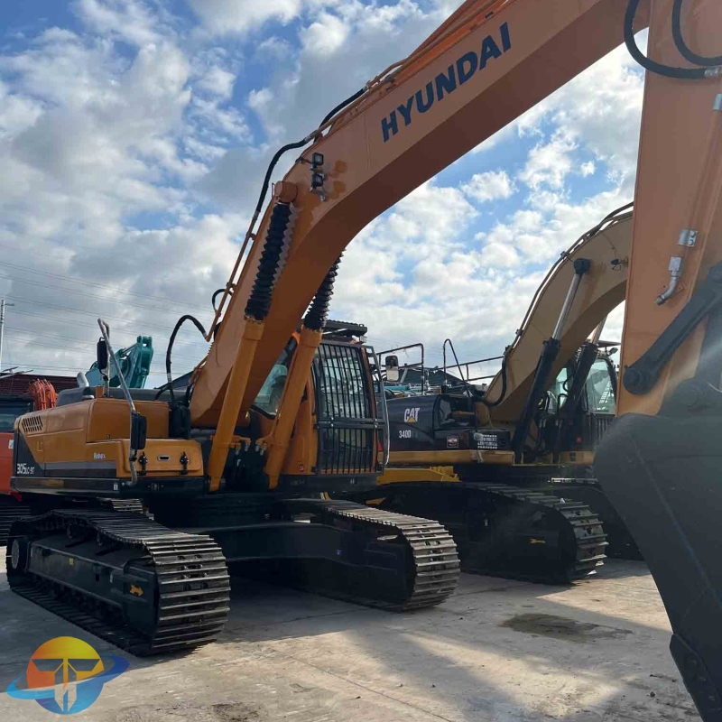 Hot selling brand Hyundai 305LC-9T excavator with high quality for sale with core components hydraulic construction machinery for sale.