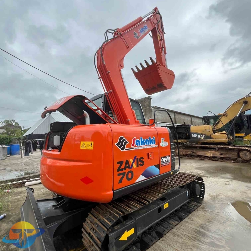 Used, high-quality, original Hitachi ZX70 crawler excavator construction machinery for sale in good used condition.
