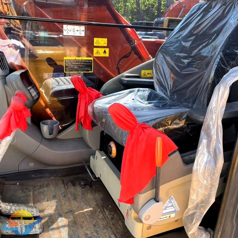 Second-hand very cheap original Hitachi ZX240-3 excavator low working time good after-sales