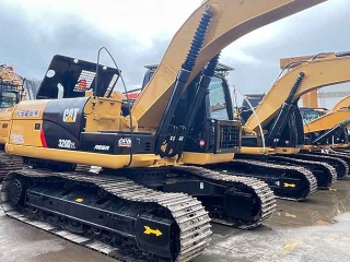 Used Caterpillar 320D2L crawler excavator with high quality engine and low consumption in good condition for sale.