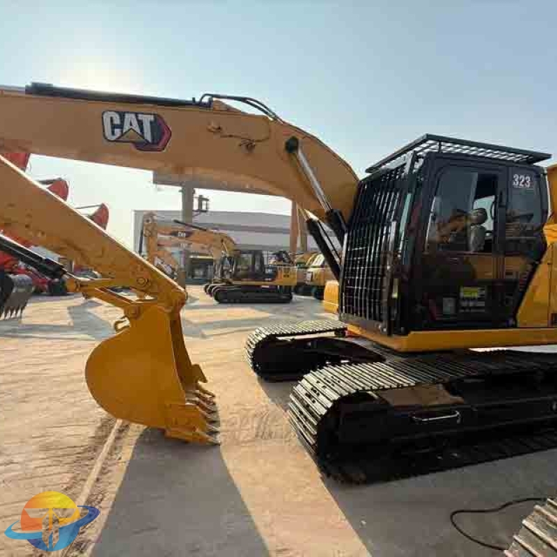 Used Caterpillar CAT323 high-configuration crawler excavator, large tracked excavator, high efficiency, good condition, available for sale.