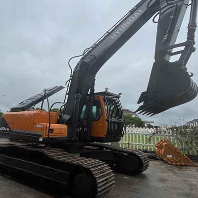 Hyundai 220LC-9C original Korean second-hand crawler excavator with good maintenance and high quality with engine, transmission and gear for sale.