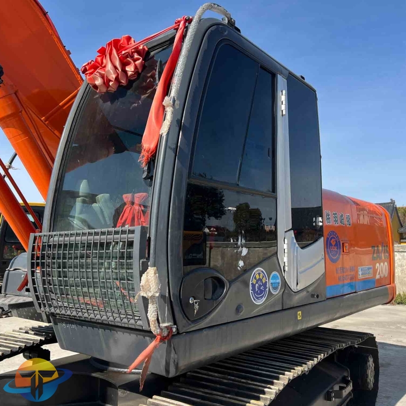 Hot Sale Used Hitachi ZX200-3 Crawler Excavators Low Price Second Hand Digger