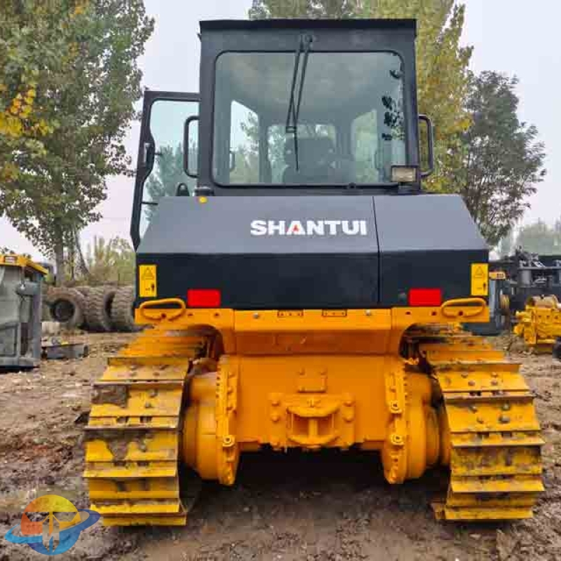 Shantui SD13S bulldozers are of high quality, reliable and durable for large-scale construction, and are available for sale.