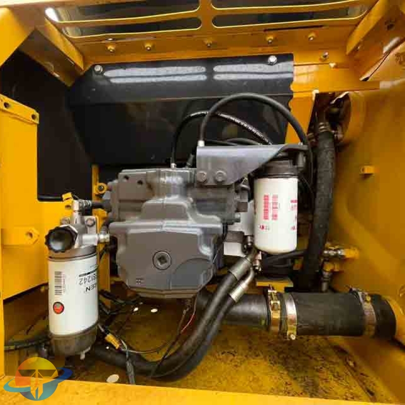 Komatsu PC220 Ace Machine is in good condition and original engine is available.