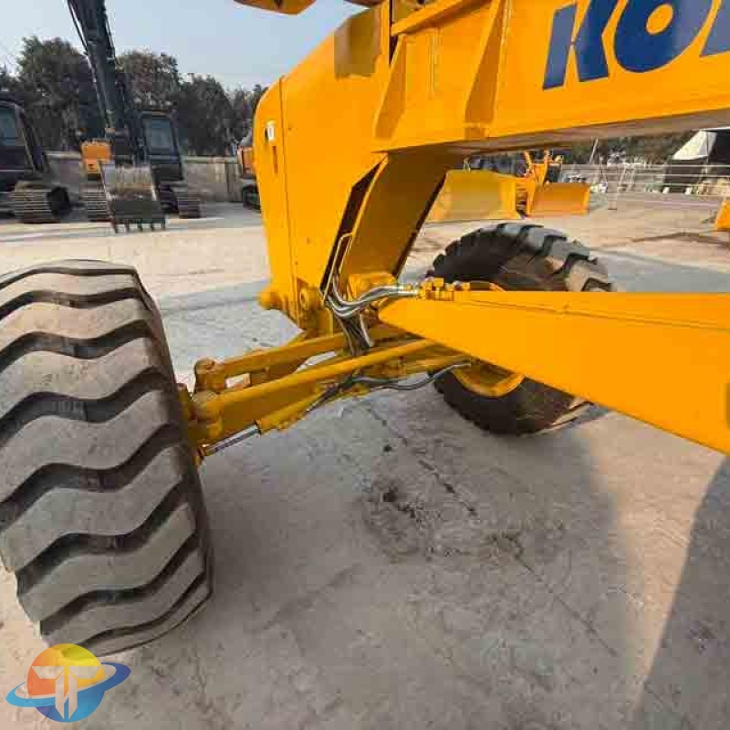 The high-quality Komatsu GD655 grader is in good working order and has ample power.