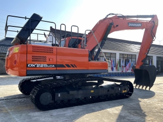 Low price second-hand excavator Doosan DX225LC excavator crawler excavator high quality after-sales guarantee