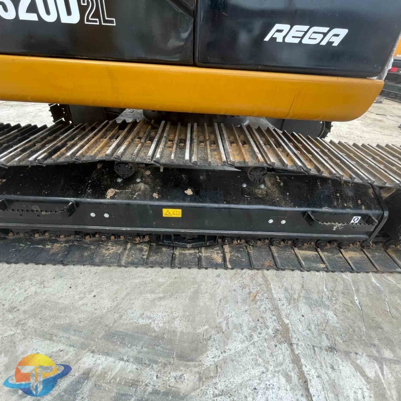 Caterpillar 320D2L excavator in good condition. Used earthmoving machinery. Professionally repaired and ready for delivery.