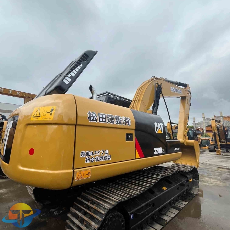 Used Caterpillar 320D2L crawler excavator with high quality engine and low consumption in good condition for sale.