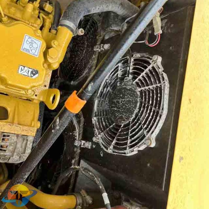 Caterpillar 320 high-spec excavator, original tracked excavator, used in mining construction, for sale.