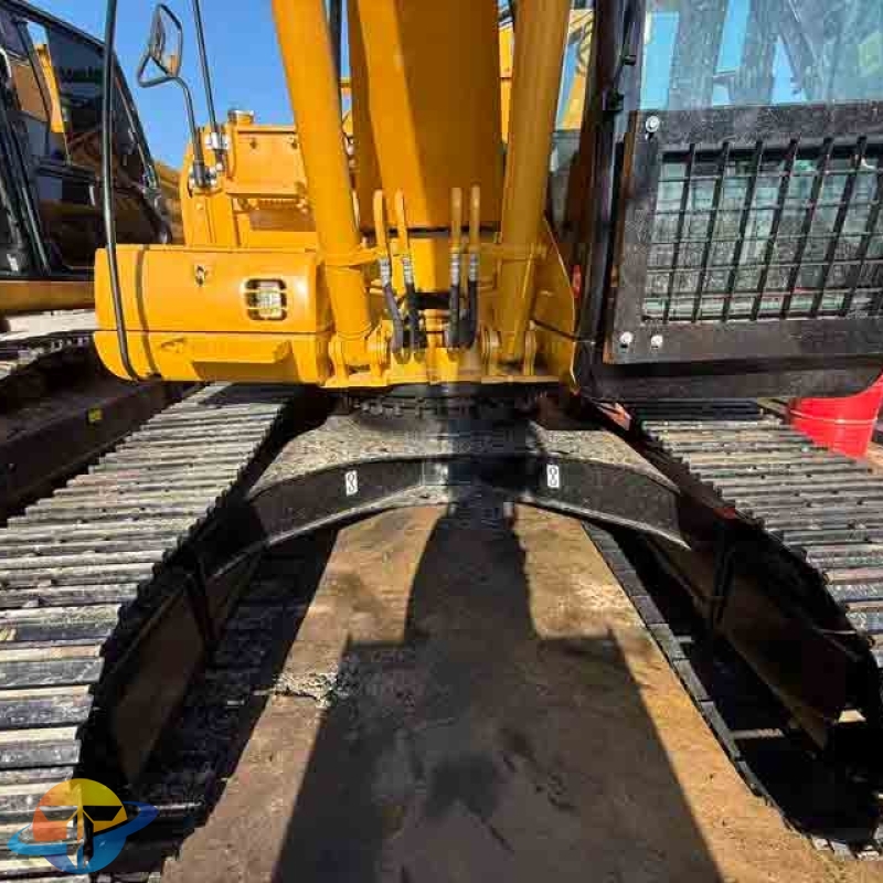 Used Caterpillar CAT320C tracked excavator, high quality, original parts for sale.