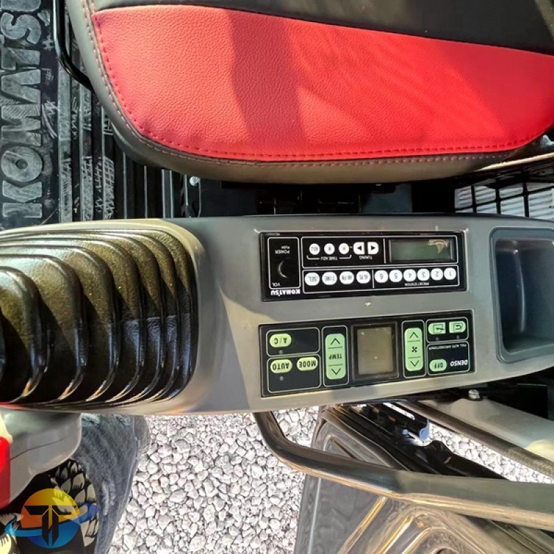 Komatsu PC130-7 excavator small excavator used construction machinery for sale