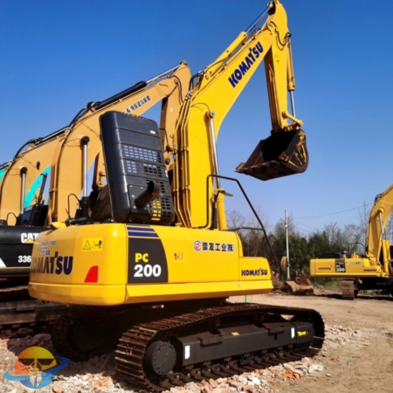 Used Komatsu PC200-8 excavator original low price