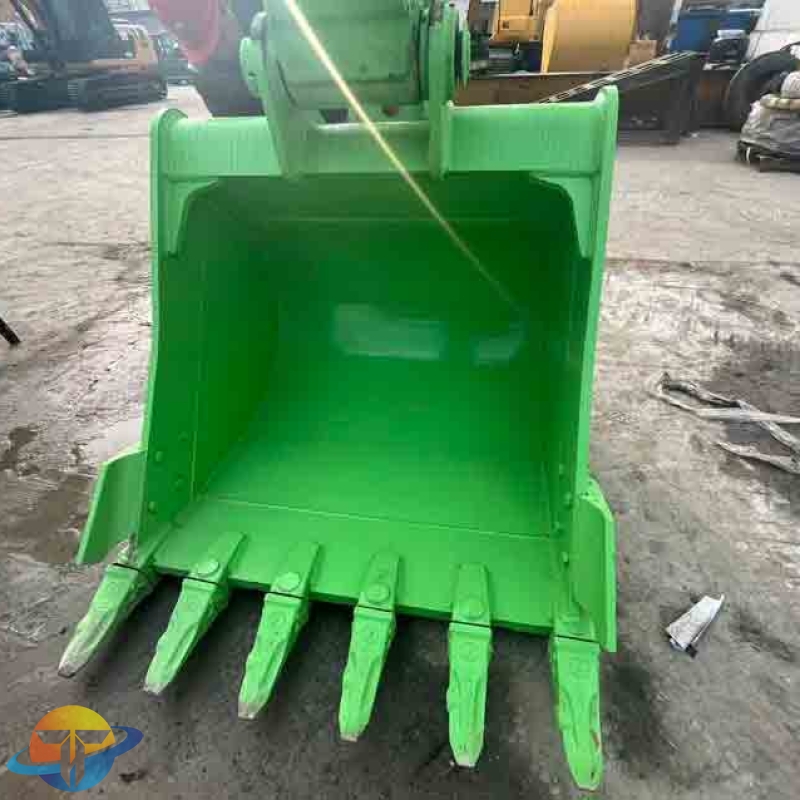 Hot-selling Caterpillar 323D2L excavator, used construction equipment, heavy-duty large excavator.