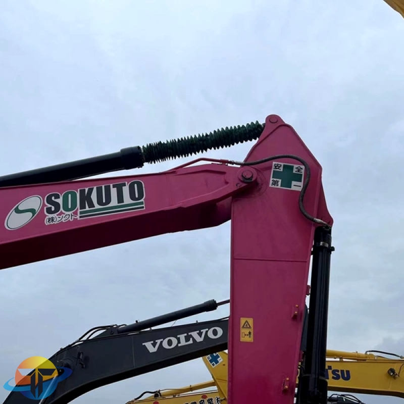 Used Caterpillar CAT320D excavator large engineering equipment for sale at a low price