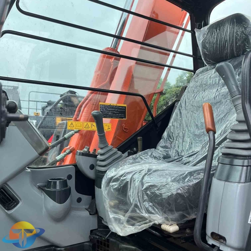 Used, high-quality, original Hitachi ZX70 crawler excavator construction machinery for sale in good used condition.