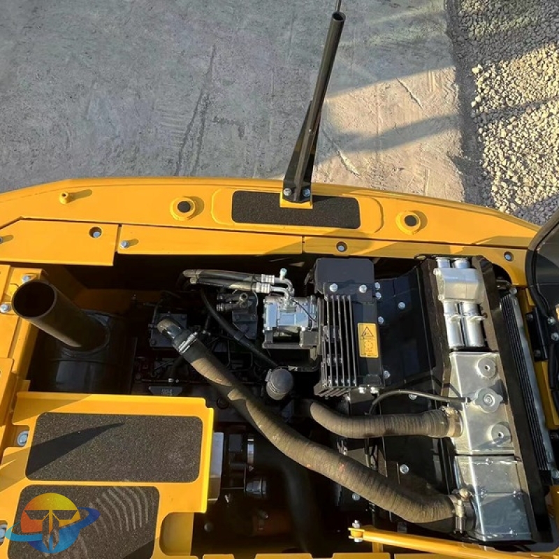 Komatsu PC130-7 excavator small excavator used construction machinery for sale