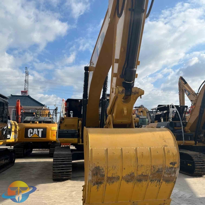 New original Caterpillar 329D2L excavator Japanese crawler excavator 329D2L used in good condition for sale.