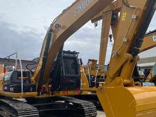 Caterpillar 323D2L Excavator Used Equipment Heavy Machinery Crawler Excavator in good condition for sale.