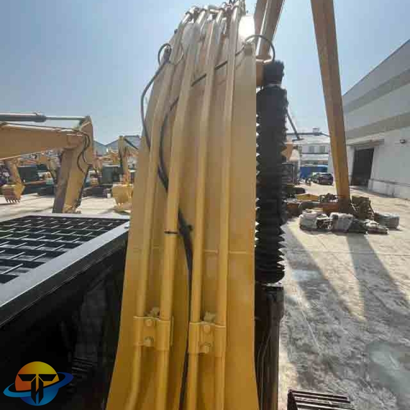 2022 Caterpillar CAT320 Crawler Excavator with Long-Reach Boom for Sale