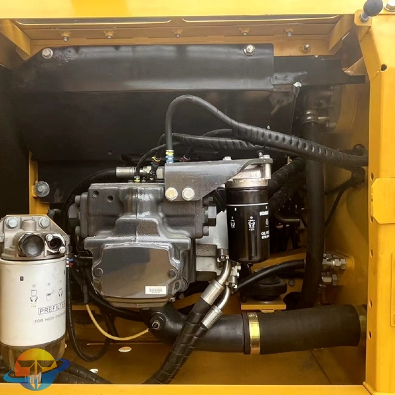 Komatsu PC220-8 excavator second-hand excavator environmental protection low energy consumption good price