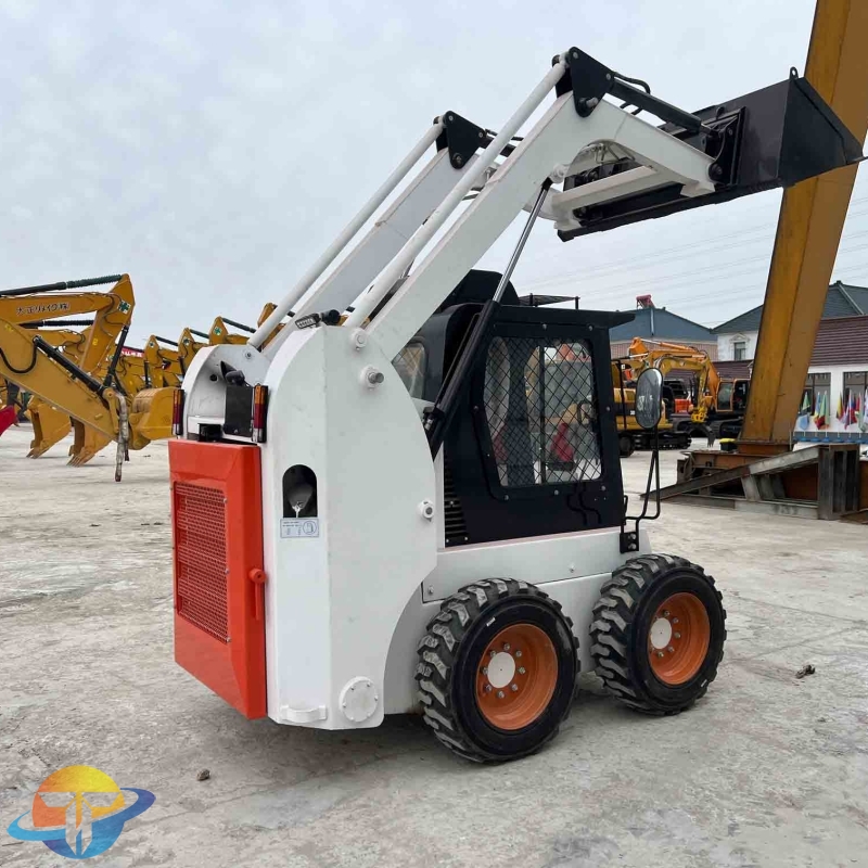 Second hand skid steer loader high operation low price reasonable use