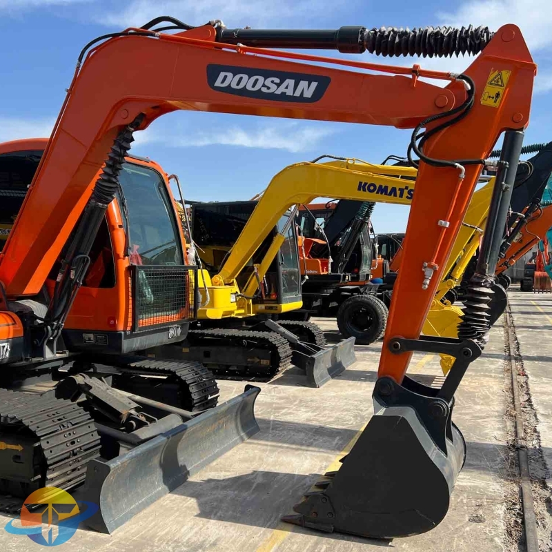 Reliable machine Doosan DX75-9C excavator second hand machine good working condition good price