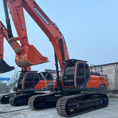 Original second hand Doosan DX340LC-9C excavator earthmoving machinery crawler machine cheap for sale